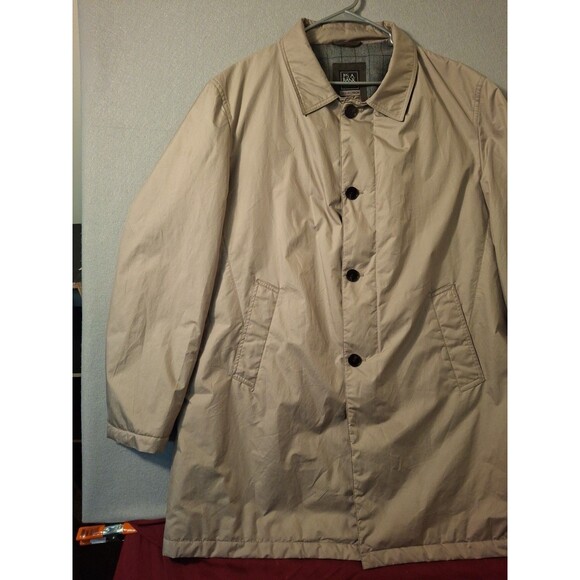 Jos A Bank Travel Tech Men’s XL Beige Tan Trench Coat Rain Jacket Plaid Lining - Picture 2 of 9